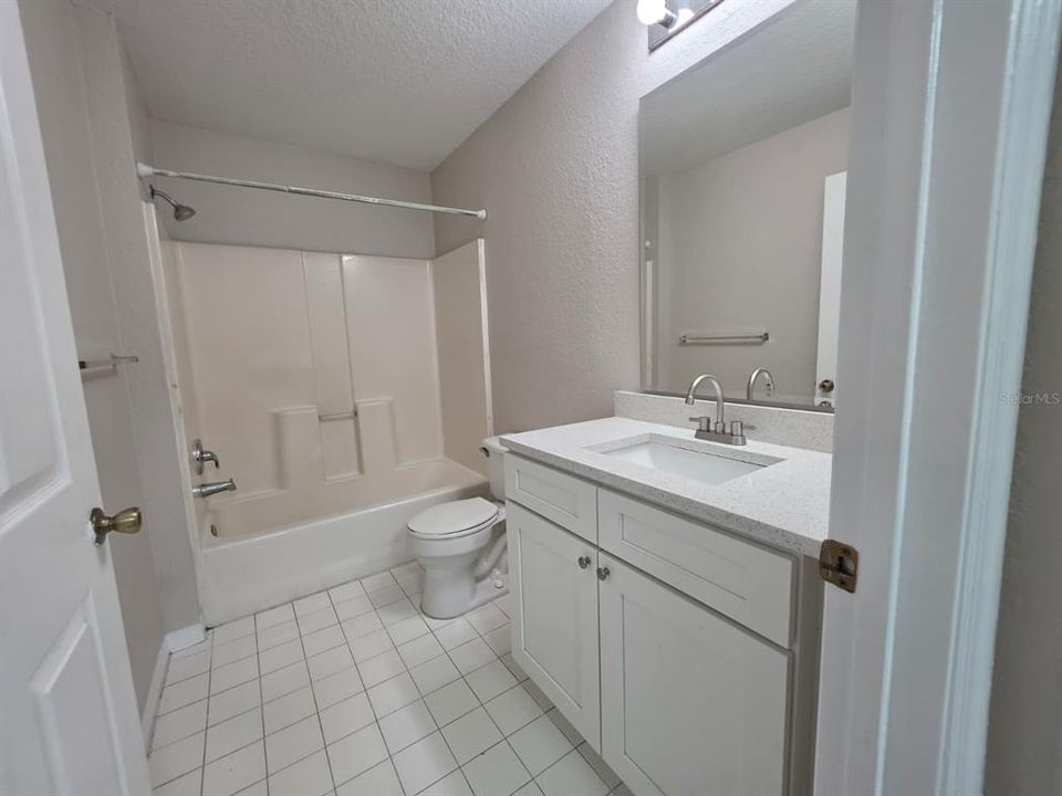 For Rent: $2,300 (3 beds, 2 baths, 1232 Square Feet)