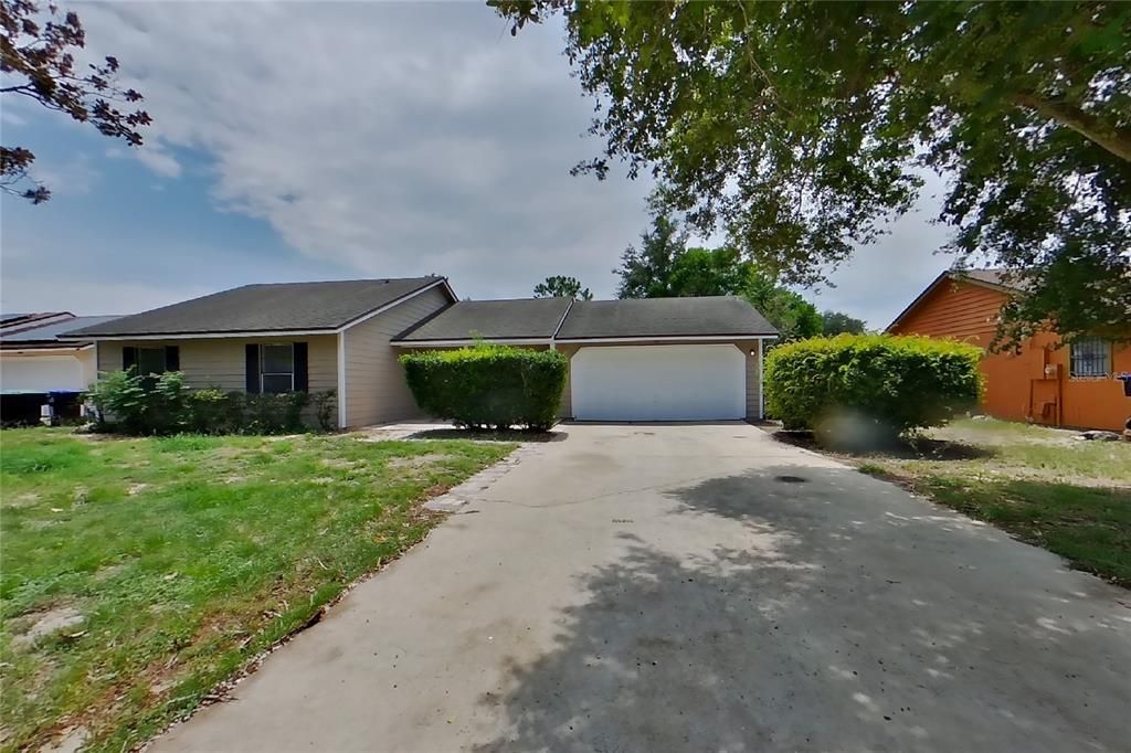 For Rent: $1,999 (3 beds, 2 baths, 1180 Square Feet)