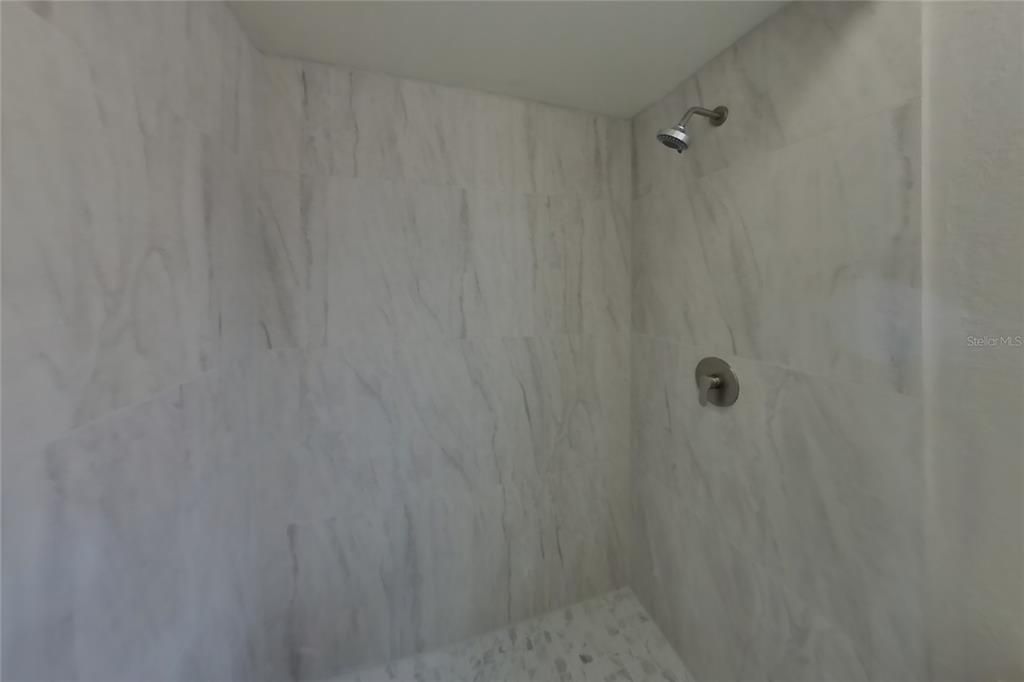 For Rent: $1,999 (3 beds, 2 baths, 1180 Square Feet)