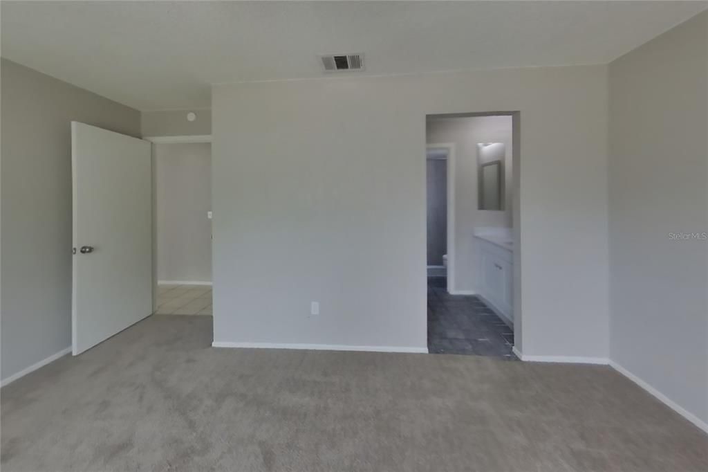 For Rent: $1,999 (3 beds, 2 baths, 1180 Square Feet)