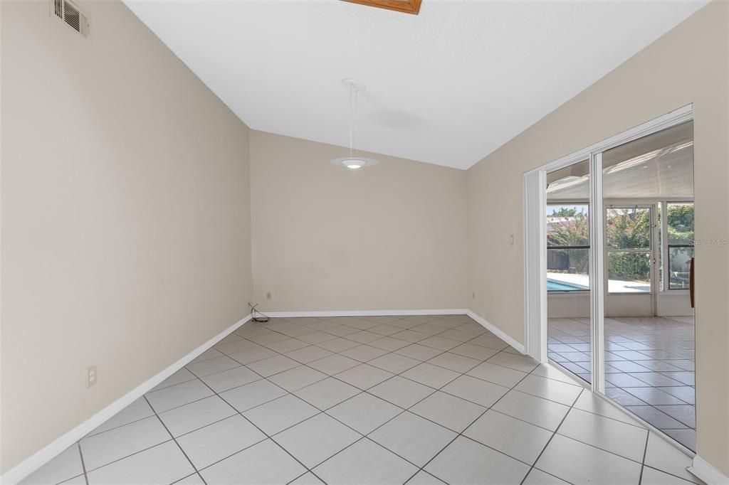 En Venta: $485,000 (3 camas, 2 baños, 1684 Pies cuadrados)