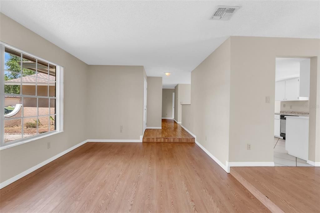 En Venta: $485,000 (3 camas, 2 baños, 1684 Pies cuadrados)