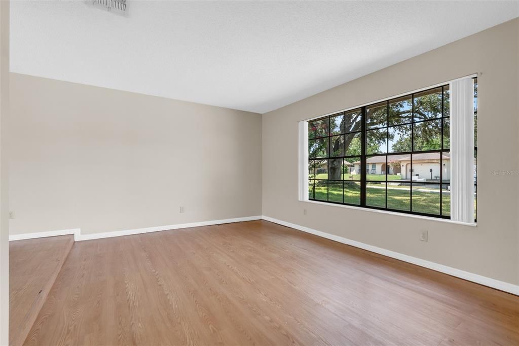 En Venta: $485,000 (3 camas, 2 baños, 1684 Pies cuadrados)