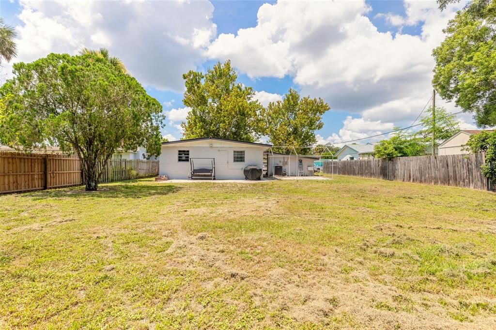 For Sale: $277,000 (4 beds, 2 baths, 1242 Square Feet)