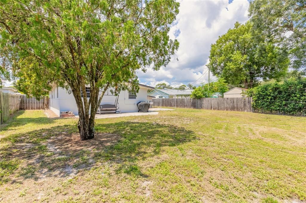 For Sale: $277,000 (4 beds, 2 baths, 1242 Square Feet)