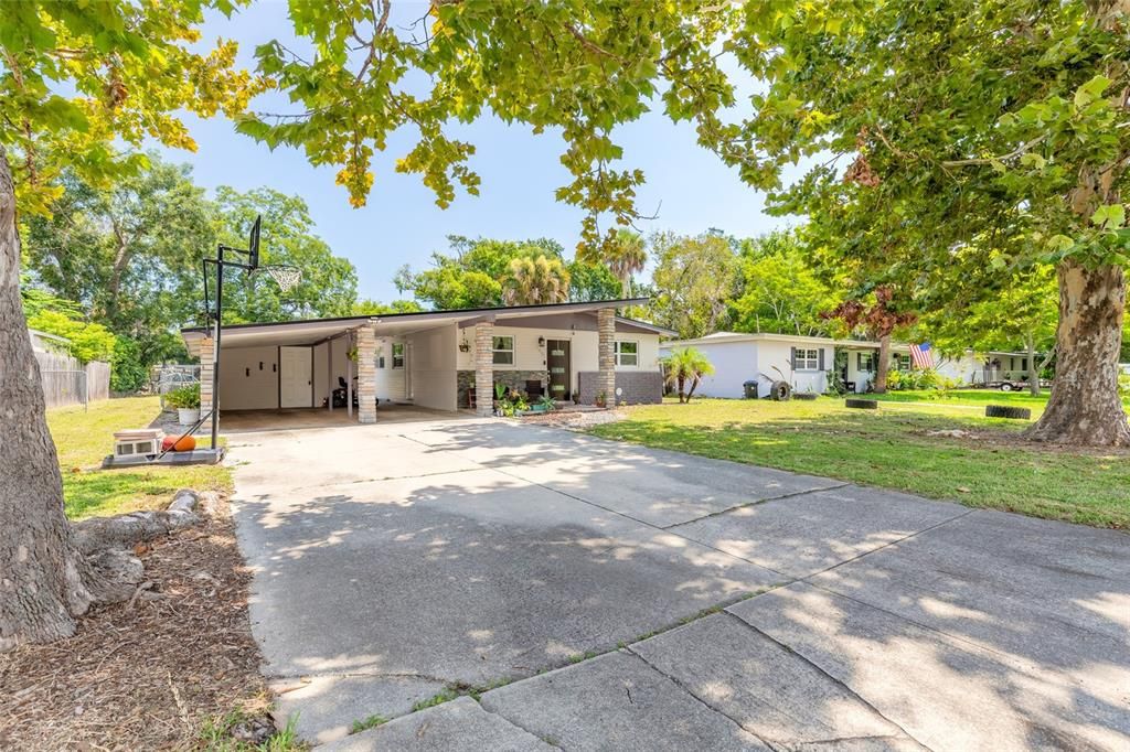 For Sale: $277,000 (4 beds, 2 baths, 1242 Square Feet)
