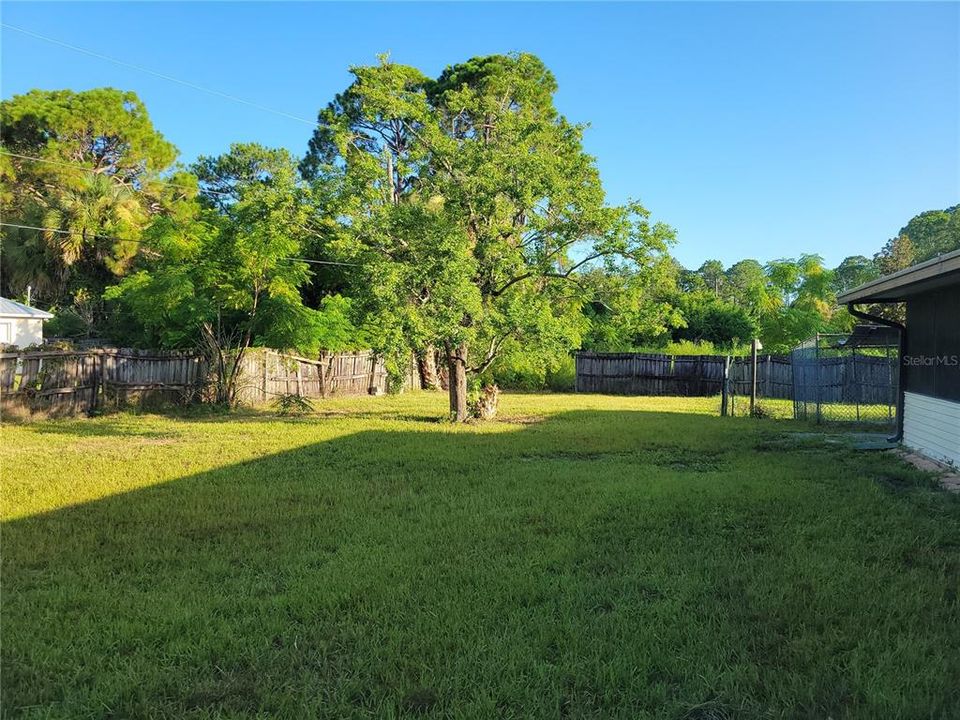 For Sale: $200,000 (3 beds, 2 baths, 1160 Square Feet)