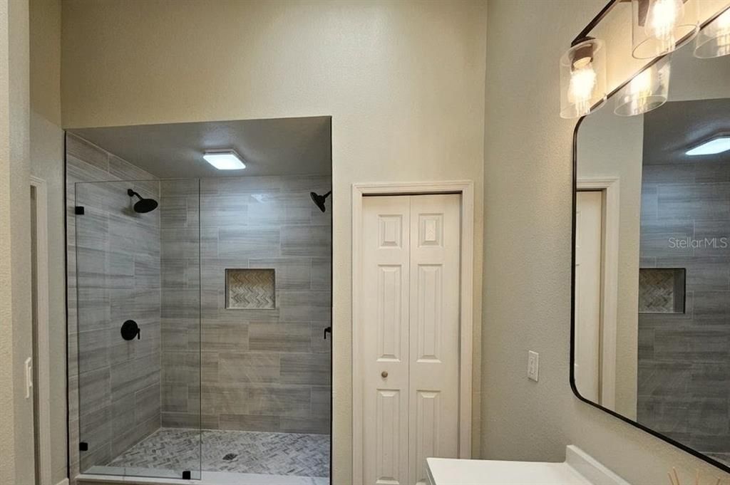 Active With Contract: $299,000 (3 beds, 2 baths, 1197 Square Feet)