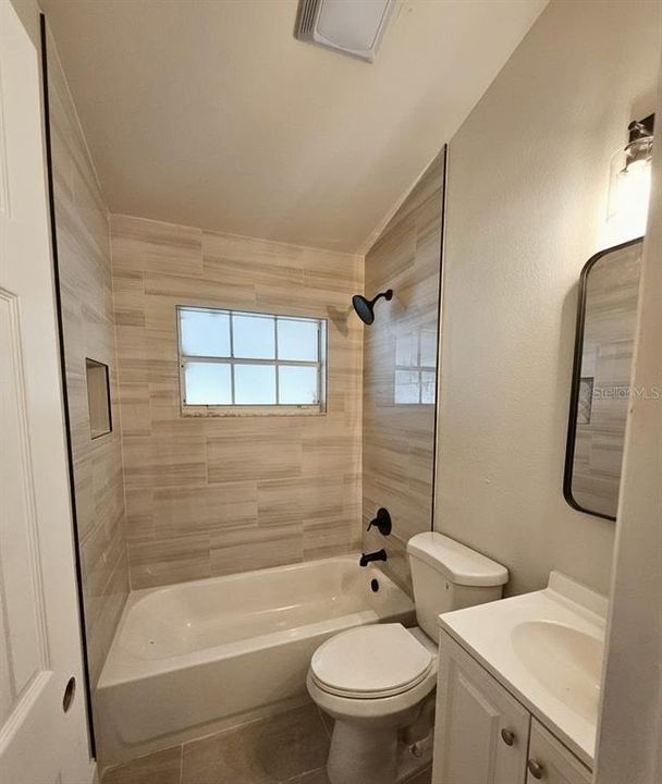 Active With Contract: $299,000 (3 beds, 2 baths, 1197 Square Feet)