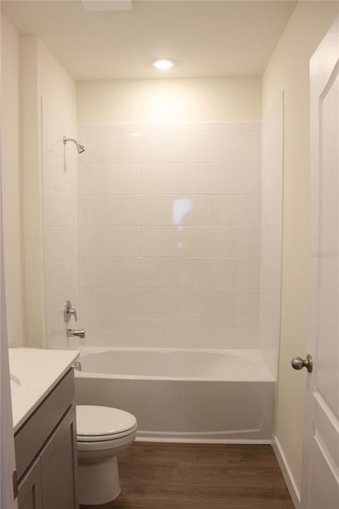В аренду: $2,100 (3 спален, 2 ванн, 1802 Квадратных фут)