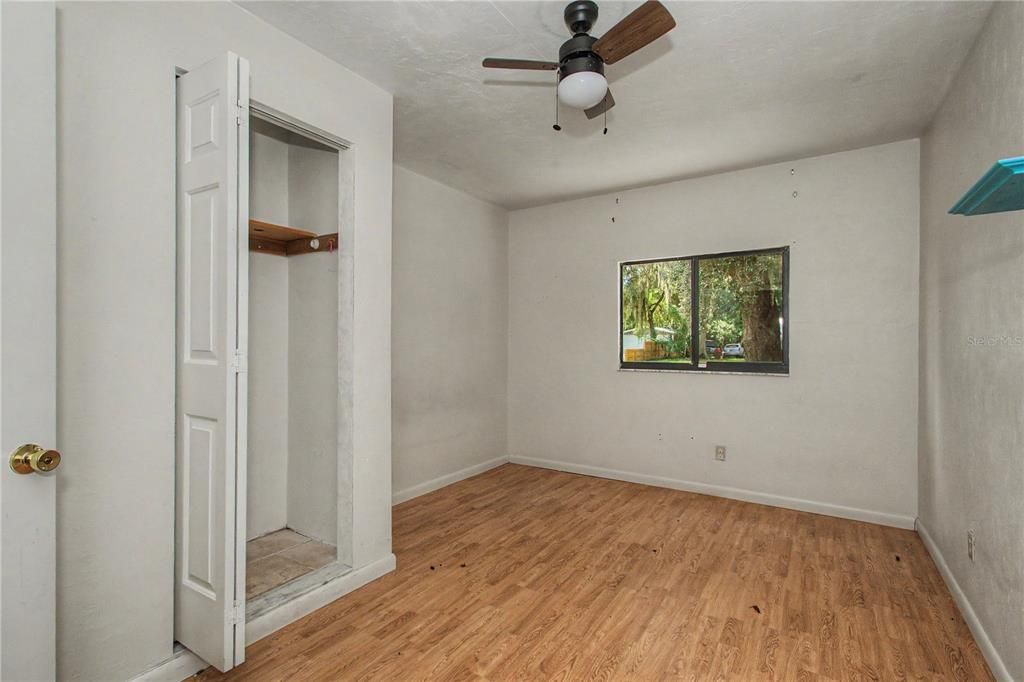 For Sale: $250,000 (3 beds, 2 baths, 1898 Square Feet)