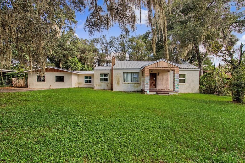 For Sale: $250,000 (3 beds, 2 baths, 1898 Square Feet)