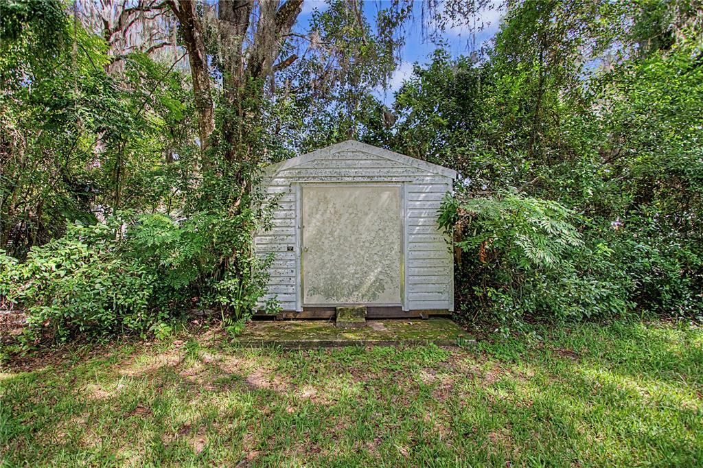 For Sale: $250,000 (3 beds, 2 baths, 1898 Square Feet)