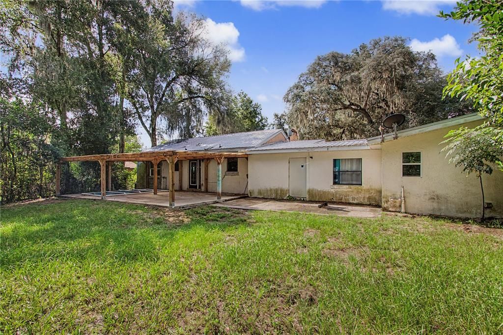 For Sale: $250,000 (3 beds, 2 baths, 1898 Square Feet)