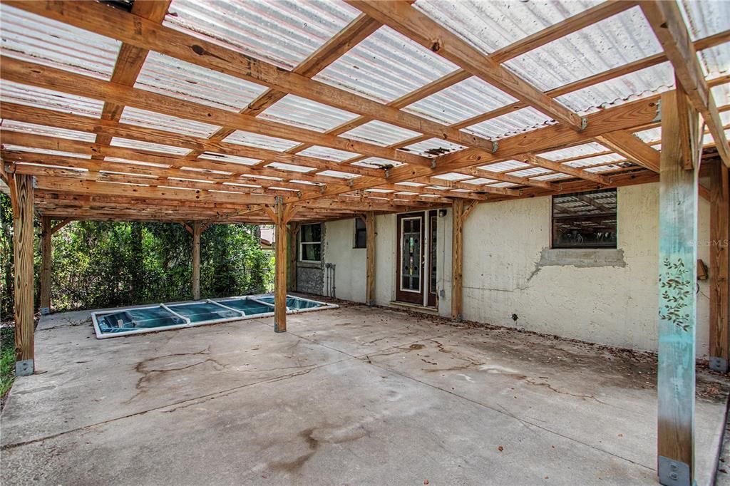 For Sale: $250,000 (3 beds, 2 baths, 1898 Square Feet)