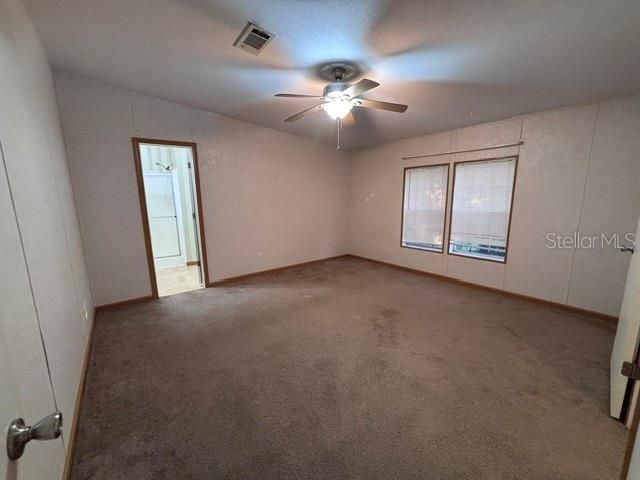 For Sale: $299,900 (4 beds, 3 baths, 2356 Square Feet)