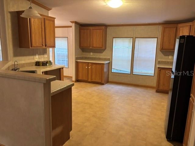 For Sale: $299,900 (4 beds, 3 baths, 2356 Square Feet)