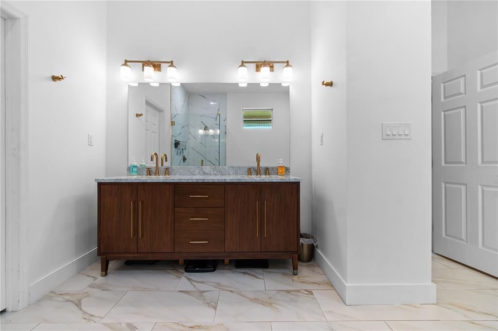 For Sale: $1,350,000 (4 beds, 2 baths, 2430 Square Feet)