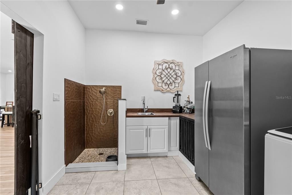 For Sale: $1,350,000 (4 beds, 2 baths, 2430 Square Feet)