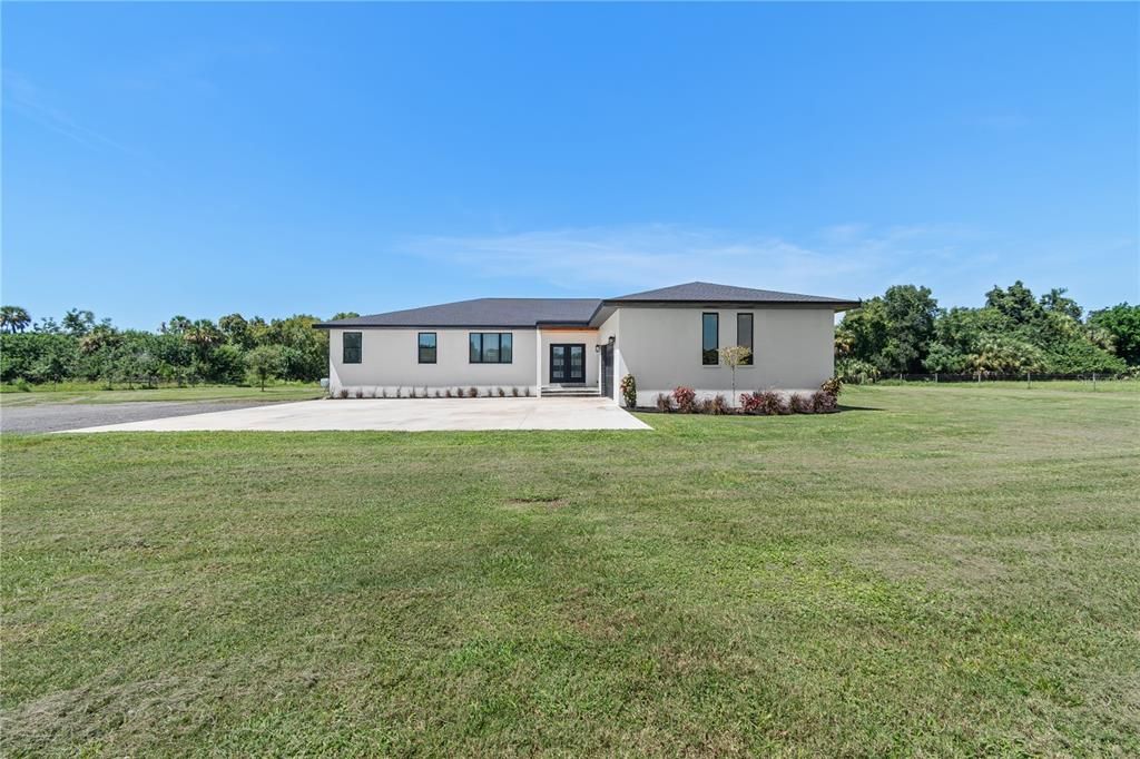 For Sale: $1,350,000 (4 beds, 2 baths, 2430 Square Feet)