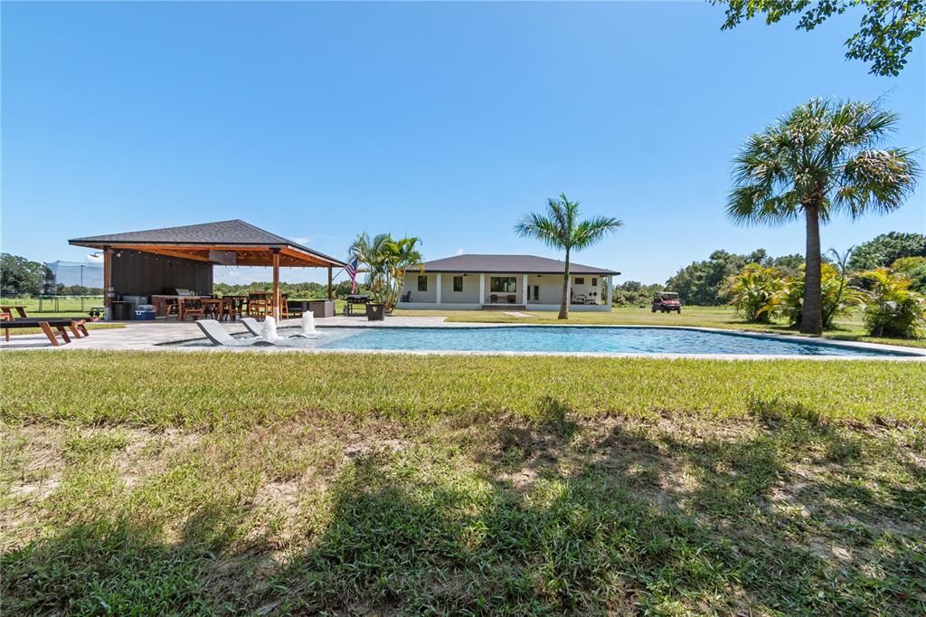 For Sale: $1,350,000 (4 beds, 2 baths, 2430 Square Feet)