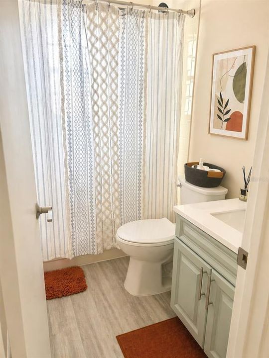 For Rent: $3,000 (3 beds, 2 baths, 1372 Square Feet)