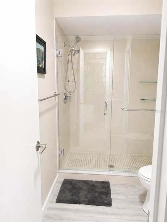 For Rent: $3,000 (3 beds, 2 baths, 1372 Square Feet)