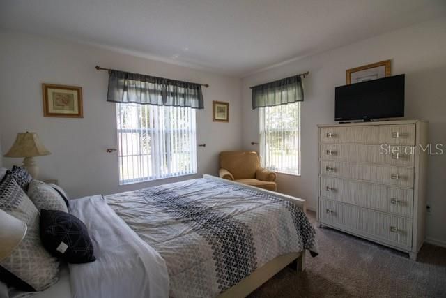 For Rent: $3,200 (5 beds, 3 baths, 2827 Square Feet)