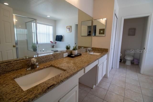 For Rent: $3,200 (5 beds, 3 baths, 2827 Square Feet)