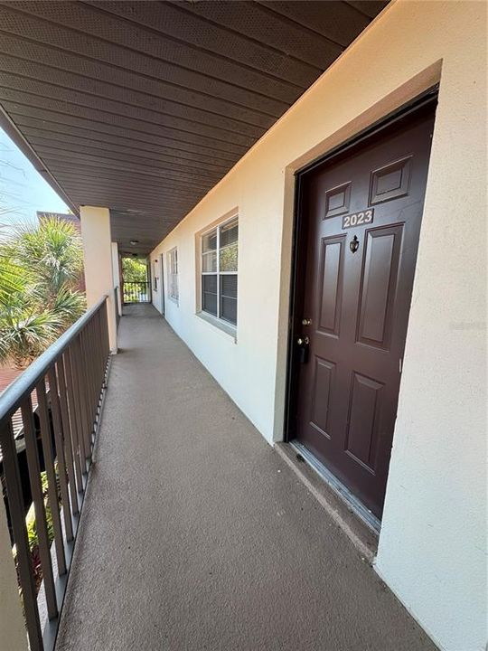 For Rent: $1,295 (1 beds, 1 baths, 593 Square Feet)