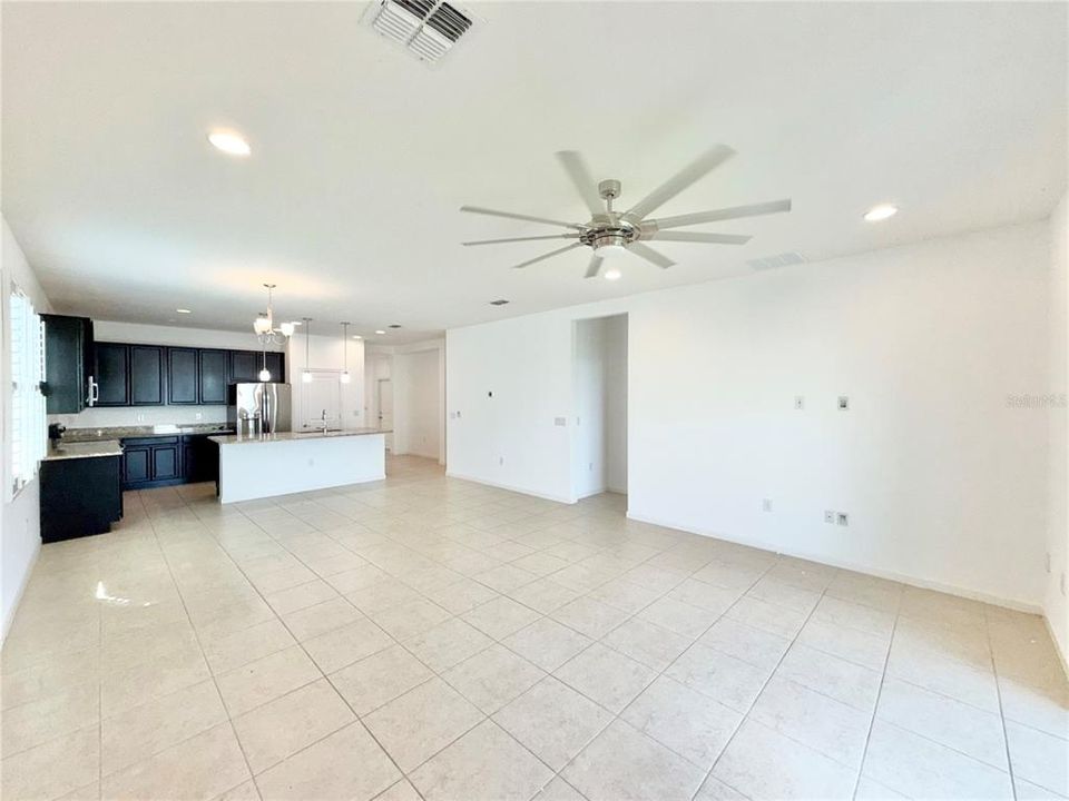 For Sale: $555,000 (3 beds, 3 baths, 2329 Square Feet)