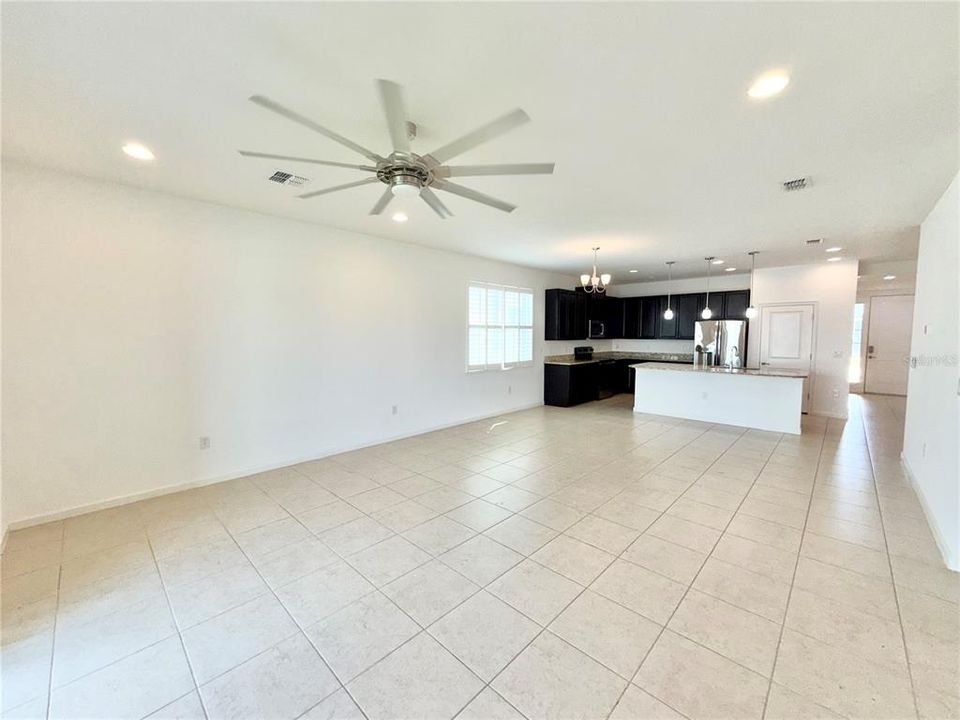 For Sale: $555,000 (3 beds, 3 baths, 2329 Square Feet)