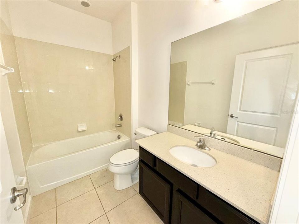 For Sale: $555,000 (3 beds, 3 baths, 2329 Square Feet)