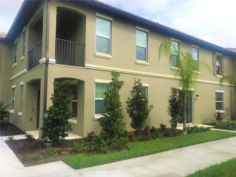 For Rent: $2,850 (5 beds, 3 baths, 2522 Square Feet)