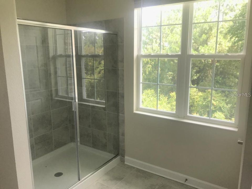 For Rent: $2,850 (5 beds, 3 baths, 2522 Square Feet)
