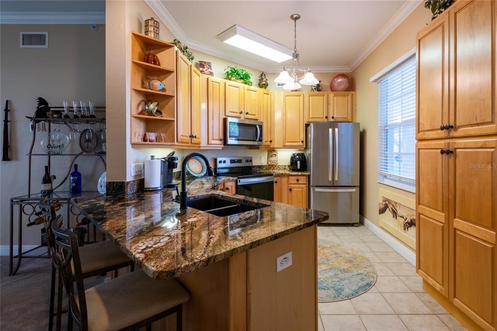 For Sale: $269,000 (1 beds, 1 baths, 750 Square Feet)