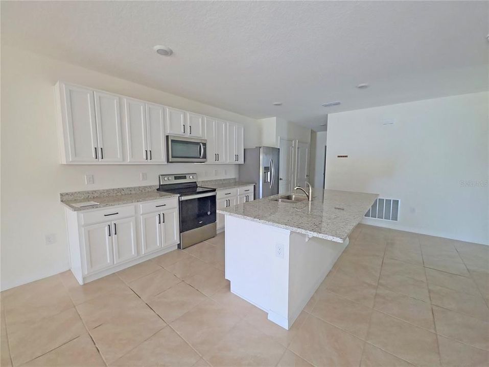 En Venta: $306,000 (2 camas, 2 baños, 1601 Pies cuadrados)