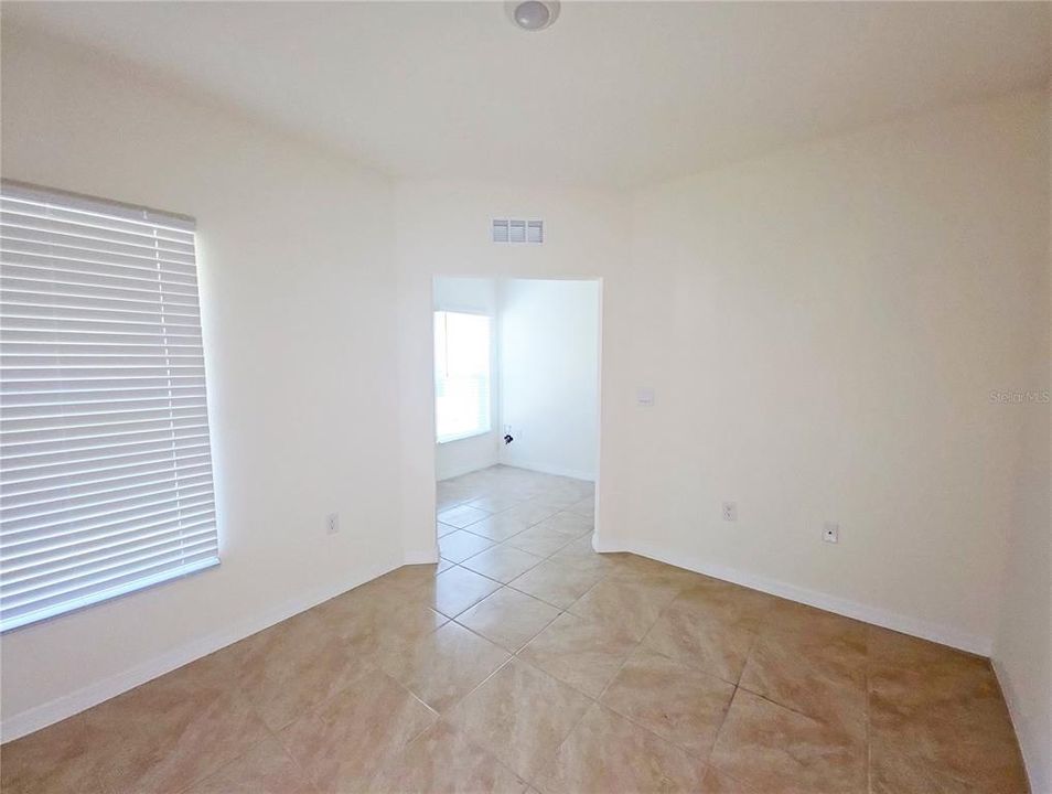 En Venta: $306,000 (2 camas, 2 baños, 1601 Pies cuadrados)