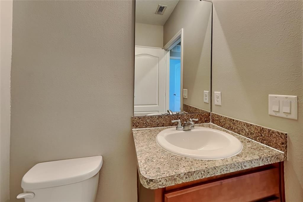 For Rent: $1,969 (3 beds, 2 baths, 1672 Square Feet)
