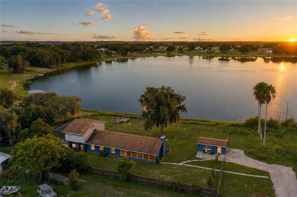 For Sale: $499,900 (4 beds, 2 baths, 2706 Square Feet)