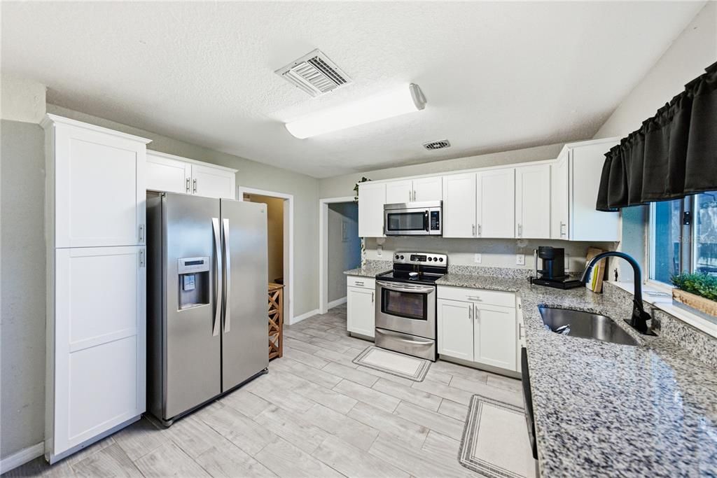 For Sale: $499,900 (4 beds, 2 baths, 2706 Square Feet)