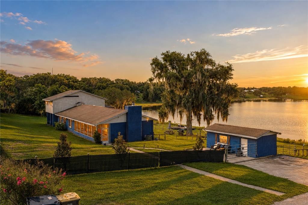 For Sale: $499,900 (4 beds, 2 baths, 2706 Square Feet)