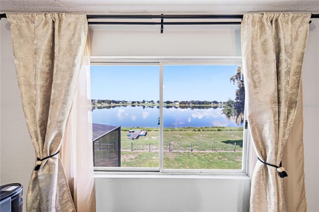 For Sale: $499,900 (4 beds, 2 baths, 2706 Square Feet)