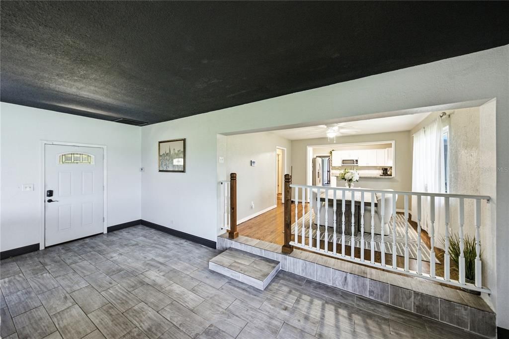 For Sale: $499,900 (4 beds, 2 baths, 2706 Square Feet)