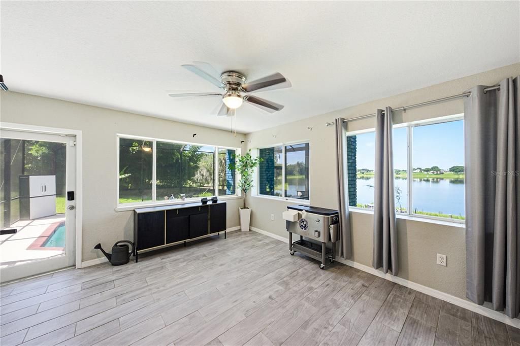 For Sale: $499,900 (4 beds, 2 baths, 2706 Square Feet)