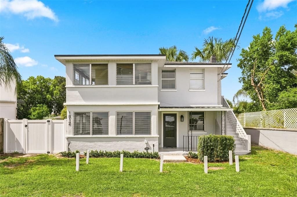 For Rent: $1,750 (2 beds, 1 baths, 1048 Square Feet)