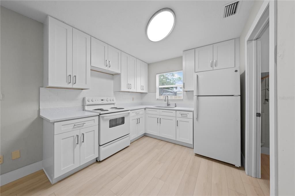 En Venta: $335,000 (4 camas, 1 baños, 1180 Pies cuadrados)