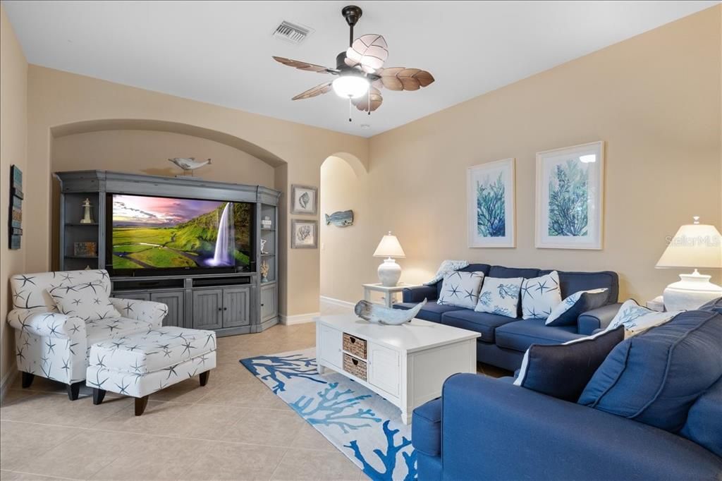 For Sale: $789,000 (4 beds, 3 baths, 2466 Square Feet)