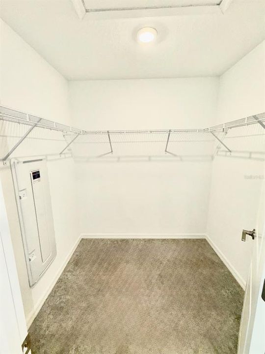 For Rent: $2,150 (3 beds, 2 baths, 1634 Square Feet)