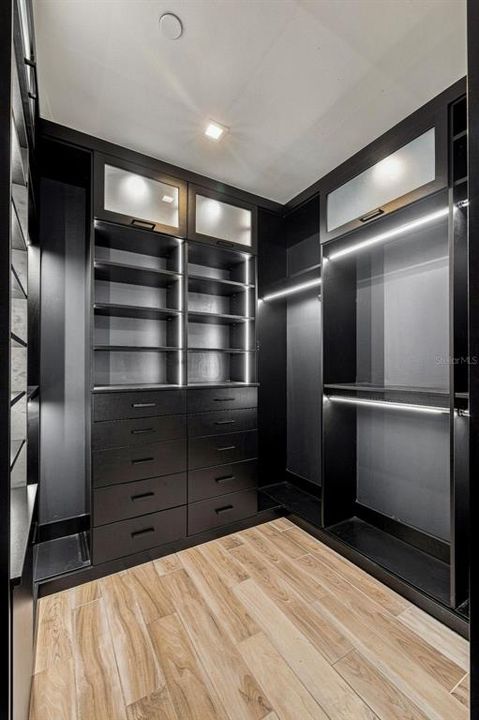 На продажу: $1,999,999 (3 спален, 3 ванн, 2436 Квадратных фут)